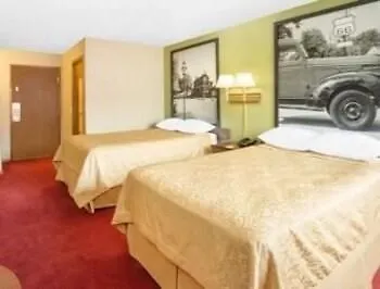 Motel Super 8 By Wyndham Normal